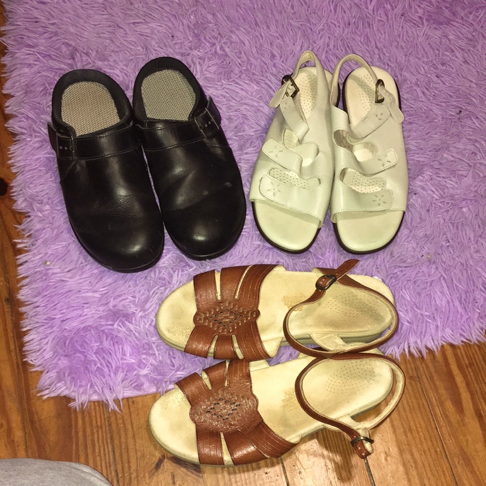 SAS White Leather Comfort Sandals